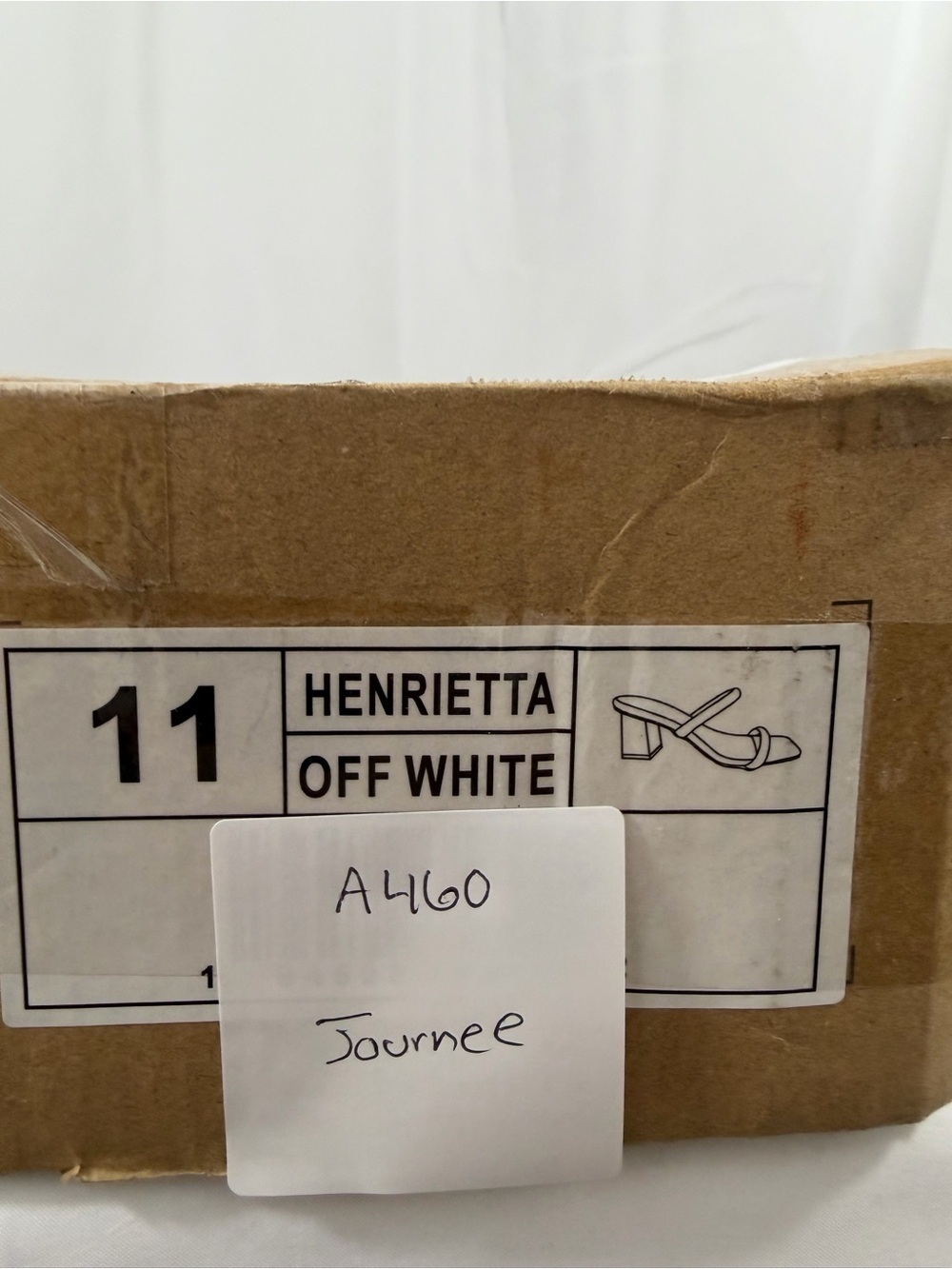 NWT Journee Collection Women’s Size 11 White Strappy Block Heel Sandals - Picture 5 of 5